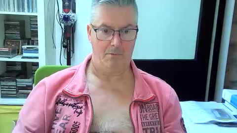 Snapshot of erbee62 chatting on 02-27-26, 10:26 ErBee62 online show from 02-27-26, 10:26