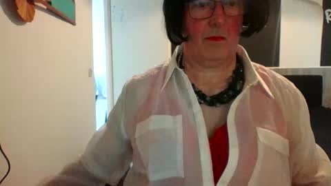 Snapshot of erbee62 chatting on 04-20-26, 01:36 ErBee62 online show from 04-20-26, 01:36