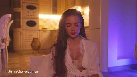 Ana Marie online show from 10-28-25, 12:03