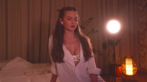 Ana Marie online show from 12-15-25, 11:20