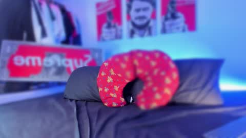 Tht BOSS Eren online show from 12-14-25, 02:39