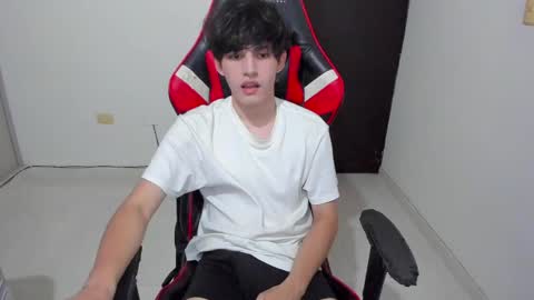 eren_tatakae online show from 04-10-26, 02:28