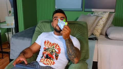 Snapshot of eric_harrison1 chatting on 12-18-24, 10:46 Brayan online show from 12-18-24, 10:46