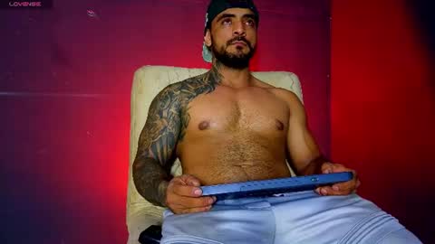 Snapshot of eric_harrison1 chatting on 06-25-26, 04:45 Brayan online show from 06-25-26, 04:45