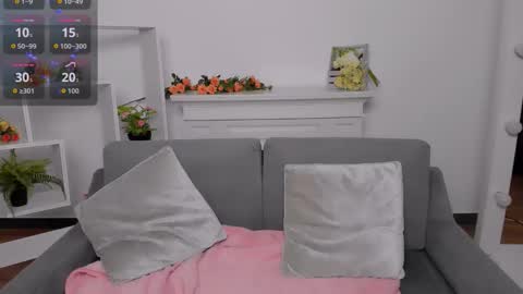 Snapshot of erica_love_ chatting on 10-08-25, 05:27 erica_love_ online show from 10-08-25, 05:27