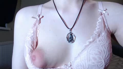 Snapshot of erica_mayer chatting on 04-18-26, 03:05 Erica online show from 04-18-26, 03:05