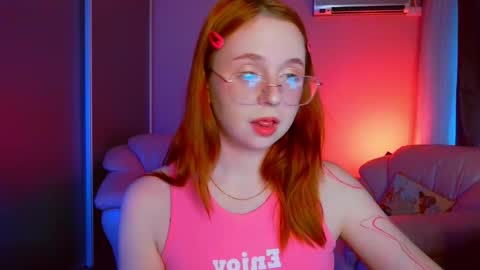 Erica 3 online show from 04-28-26, 01:37