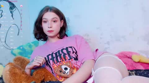 Snapshot of ericaglam chatting on 02-04-25, 03:00 Erica online show from 02-04-25, 03:00