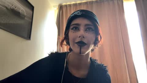 Snapshot of ericagonazlez chatting on 04-08-26, 11:32 Olivia online show from 04-08-26, 11:32