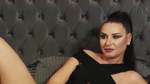 Erica online show from 02-20-25, 10:04