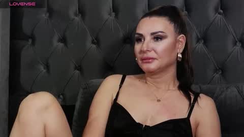 Erica online show from 02-09-26, 10:14