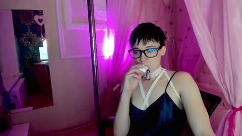 Ericka online show from 11-23-25, 03:34