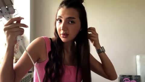 Vanessa online show from 06-18-26, 06:24