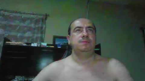 erik1781 online show from 05-10-26, 05:56