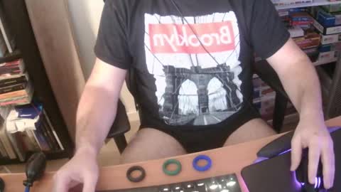 Snapshot of erik_dapper chatting on 01-14-26, 05:29 Erik Dapper online show from 01-14-26, 05:29