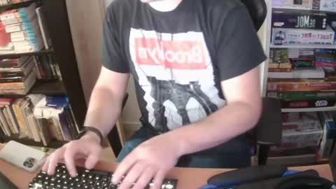 Snapshot of erik_dapper chatting on 03-09-26, 07:45 Erik Dapper online show from 03-09-26, 07:45