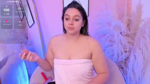 Snapshot of erika_mendez1 chatting on 11-22-25, 08:08 Erika Mendez online show from 11-22-25, 08:08