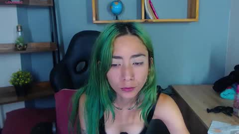 Snapshot of erika_stevens chatting on 09-21-25, 12:23 E R I K A - SAGITARIO..... online show from 09-21-25, 12:23