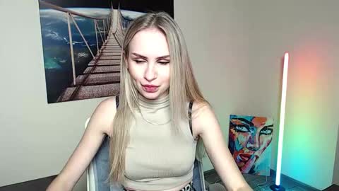 Erika online show from 11-24-25, 12:49