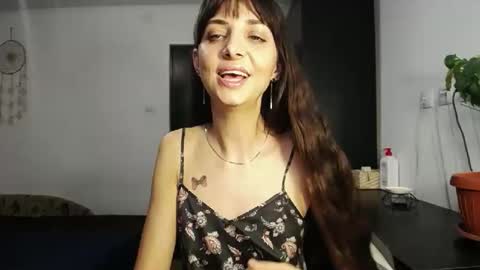 Snapshot of erikasecrets chatting on 11-12-25, 08:15 ErikaSecrets online show from 11-12-25, 08:15