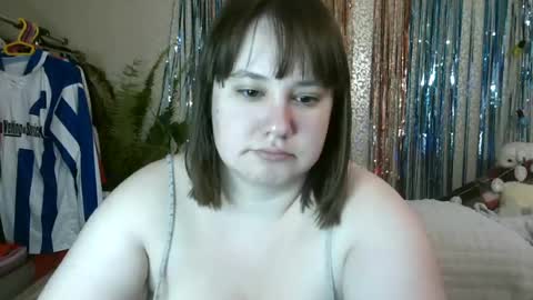 Snapshot of erikatwins chatting on 06-17-26, 05:21 Erika online show from 06-17-26, 05:21