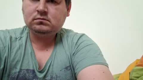 Snapshot of erikstar chatting on 07-16-26, 02:56 erikstar online show from 07-16-26, 02:56