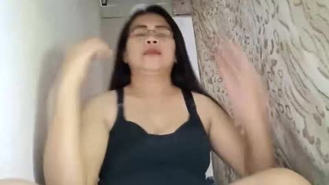 Snapshot of ermajoy chatting on 10-31-25, 10:49 ermajoy online show from 10-31-25, 10:49