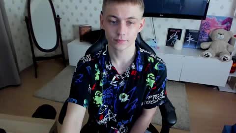 Max online show from 02-13-25, 02:01