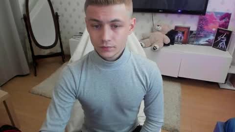 Max online show from 10-14-25, 12:44