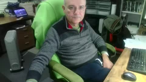 ernello online show from 10-22-25, 04:13