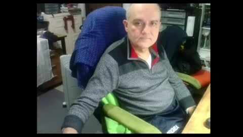 Snapshot of ernello chatting on 06-25-26, 06:23 ernello online show from 06-25-26, 06:23