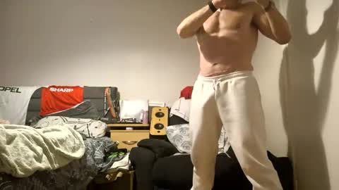 Snapshot of erniemac chatting on 12-14-25, 08:02 Ernie online show from 12-14-25, 08:02