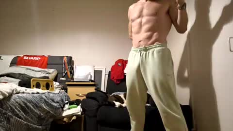 Snapshot of erniemac chatting on 12-18-25, 11:11 Ernie online show from 12-18-25, 11:11