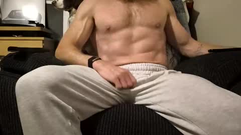 Snapshot of erniemac chatting on 12-20-25, 08:38 Ernie online show from 12-20-25, 08:38