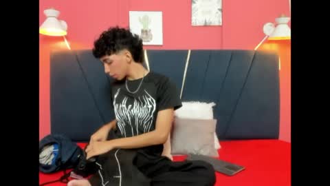 ero_boy40 online show from 06-10-26, 04:45