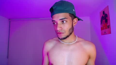 Snapshot of eros_chipre chatting on 12-13-24, 03:38 Eros online show from 12-13-24, 03:38