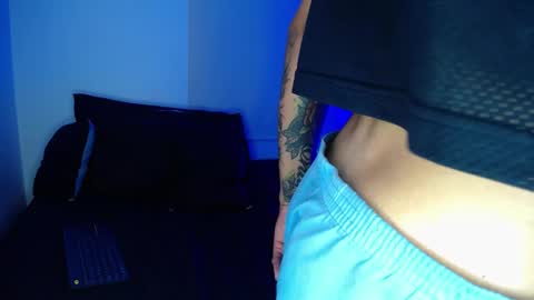 Snapshot of eros_chipre chatting on 12-14-24, 10:02 Eros online show from 12-14-24, 10:02