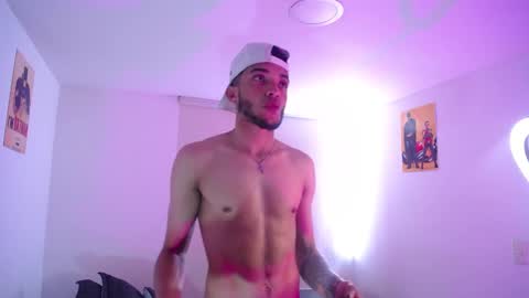 Snapshot of eros_chipre chatting on 12-31-24, 02:47 Eros online show from 12-31-24, 02:47