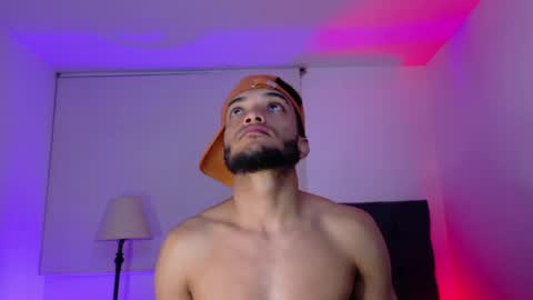 Snapshot of eros_chipre chatting on 05-17-26, 05:38 Eros online show from 05-17-26, 05:38