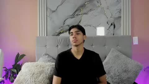 Eros Lux1 online show from 04-13-26, 12:21