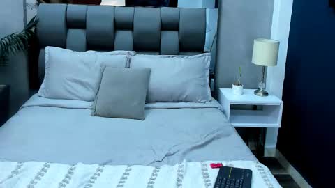 Eros Mancini online show from 11-25-25, 04:01