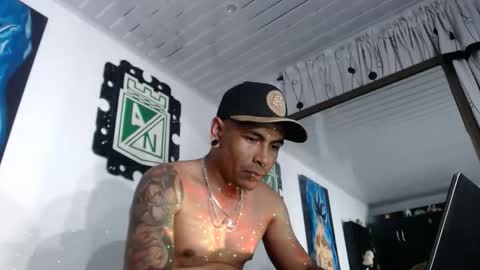 Snapshot of erosnigth chatting on 02-12-26, 07:36 Eros online show from 02-12-26, 07:36