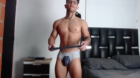 Snapshot of erosscott chatting on 02-11-26, 11:21 Eros online show from 02-11-26, 11:21