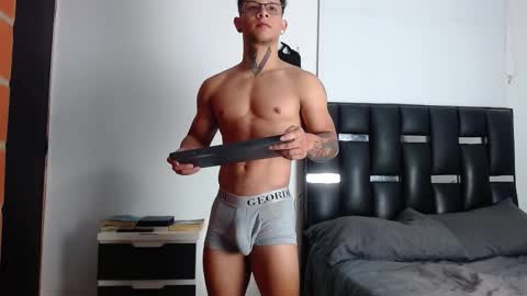 Snapshot of erosscott chatting on 02-13-26, 11:12 Eros online show from 02-13-26, 11:12