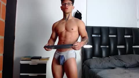 Snapshot of erosscott chatting on 02-18-26, 06:59 Eros online show from 02-18-26, 06:59