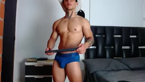 Snapshot of erosscott chatting on 03-05-26, 11:23 Eros online show from 03-05-26, 11:23