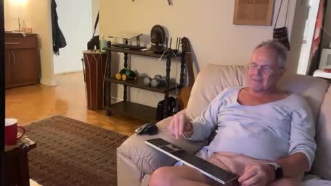 eros online show from 09-24-25, 05:44