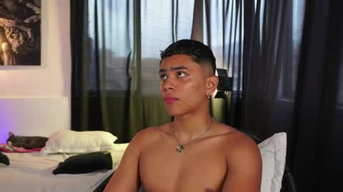 Snapshot of eroswild_ chatting on 04-30-26, 07:53 Eros Wild online show from 04-30-26, 07:53