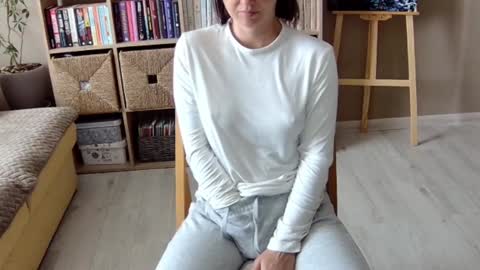 Snapshot of erotic_vibe chatting on 09-25-25, 08:51 Melissa online show from 09-25-25, 08:51