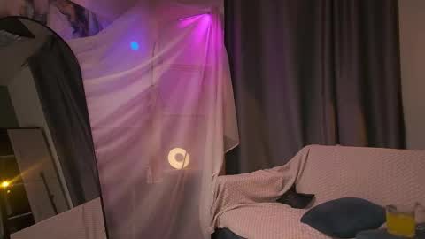 Snapshot of eroticartsss chatting on 12-16-25, 08:03 Rachel Rach online show from 12-16-25, 08:03